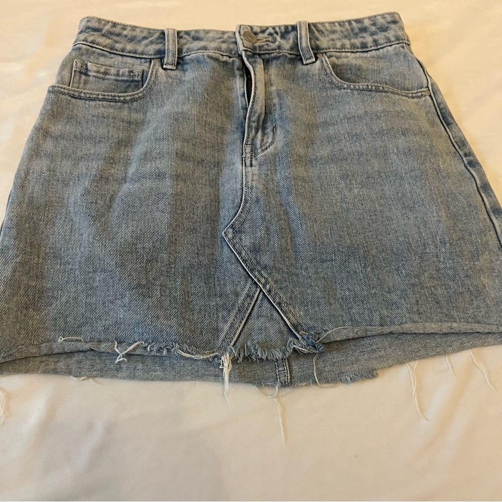 PacSun Denim Mini Skirt Light Wash Raw Hem High Rise Size 27 Y2K